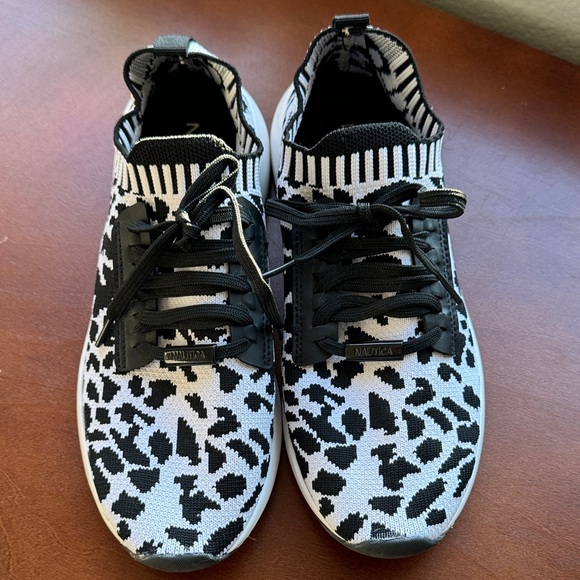 Nautica Black and White Women's Sneakers - Picture 5 of 7